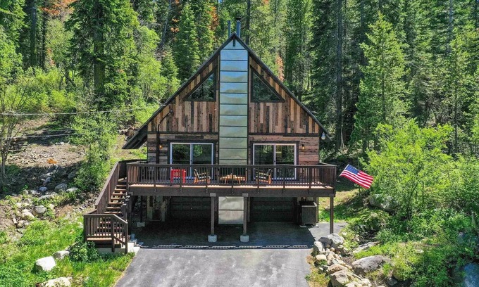 Truckee House | Donner Lake, Truckee House - Available for Ski Lease 2025 ski season