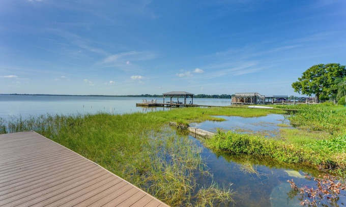 Tavares Apartment | Dora Canal Views & Shared Dock: Apt in Tavares!
