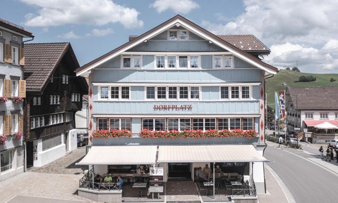 Urnaesch Hotel | Dorfplatz Urnäsch