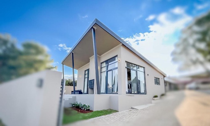 Dullstroom Villa | Dorpshuis