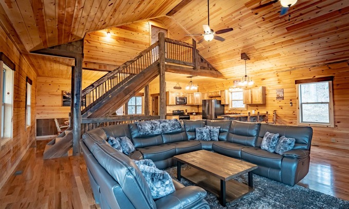 Logan Cabin | Double Down Lodge by The Inn & Spa at Cedar Falls