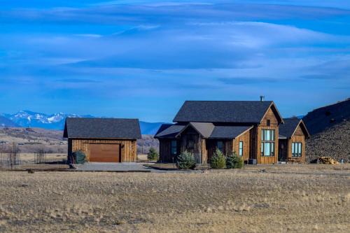 Pray House | Double MM Ranch