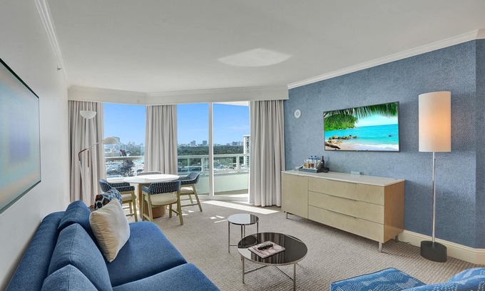 Mid Beach Apartment | Double Room Suite Bay View 2BD/3BTH Fontainebleau