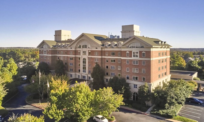 Roswell Hotel | DoubleTree by Hilton Atlanta - Roswell