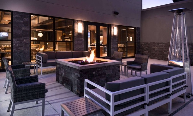 Lafayette Hotel | Doubletree by Hilton Lafayette East, IN