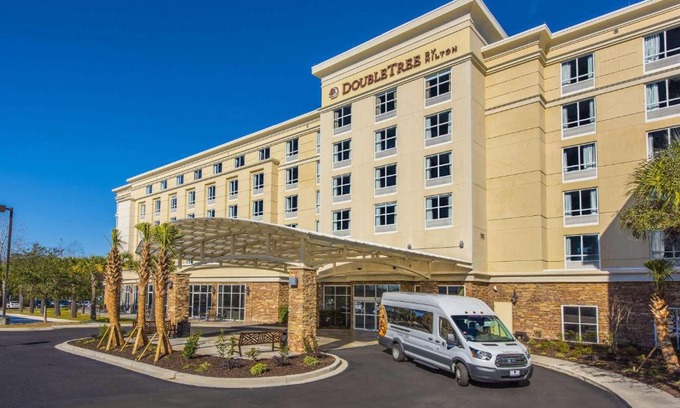 North Charleston Hotel | DoubleTree by Hilton North Charleston - Convention Center