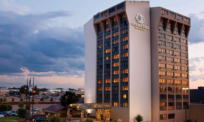 Monroeville Hotel | DoubleTree by Hilton Pittsburgh - Monroeville Convention Ctr