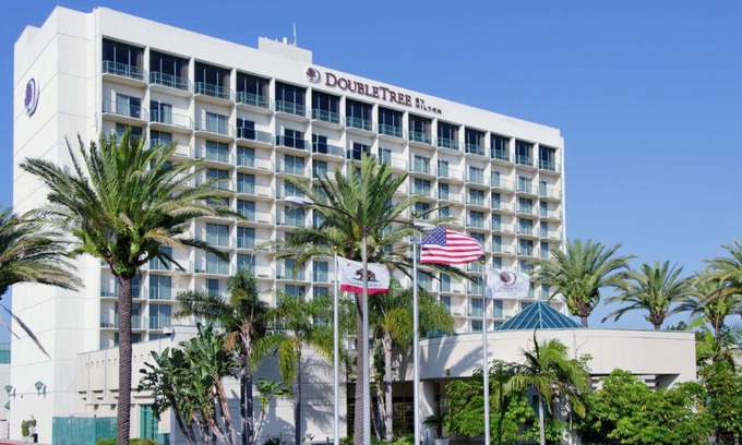 Southwood Hotel | DoubleTree by Hilton Torrance - South Bay