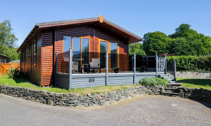 Windermere Cottage | DOVEDALE LODGE, pet friendly, with pool in Troutbeck Bridge