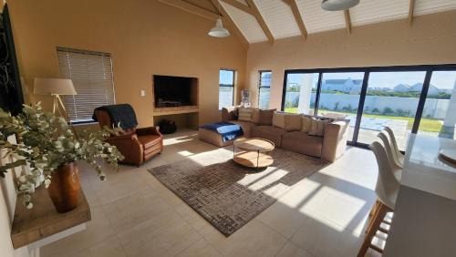 Velddrif House | Doves nest