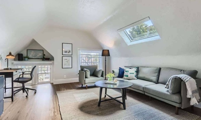 Cheesman Park Apartment | Downing by Modern Midstay/3Blks to Cheesman! #D5