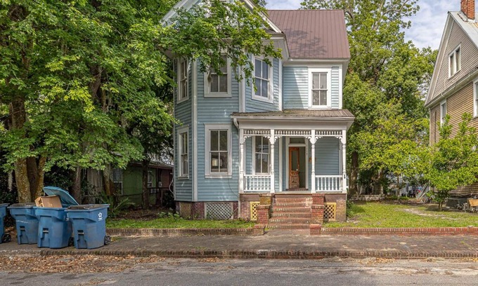 Brunswick House | Downtown Brunswick. 3rd Floor.