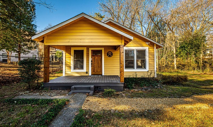 Dahlonega Cottage | Downtown Dahlonega Cottage