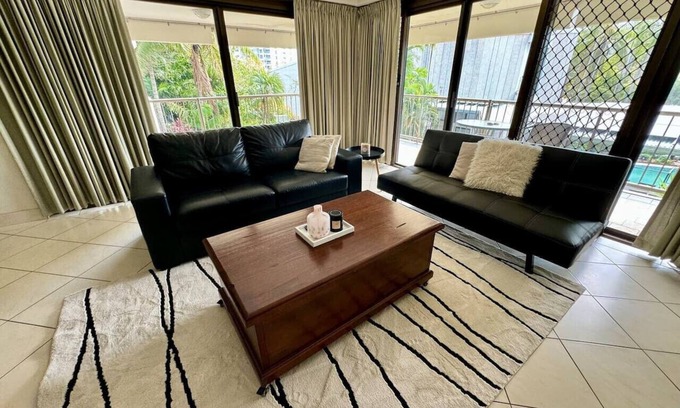 Darwin City Centre Apartment | Downtown Delight: 2BR Getaway + Pool