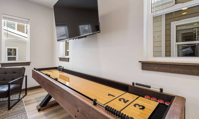 Bozeman House | Downtown Duplex | Game Room | Mountain Music
