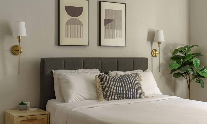 Downtown Columbus Apartment | Downtown Luxury Apartment on the Columbus Commons