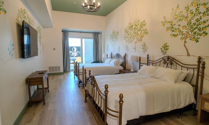 Biloxi Hotel | Downtown Ocean Springs Suite 204