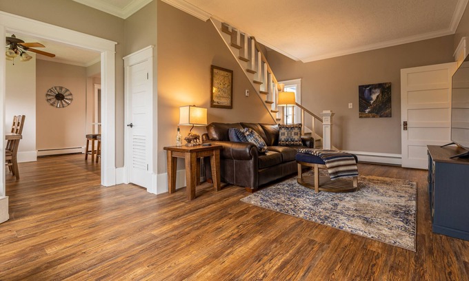 Powell House | Downtown Powell Place- Recently remodeled home in downtown Powell