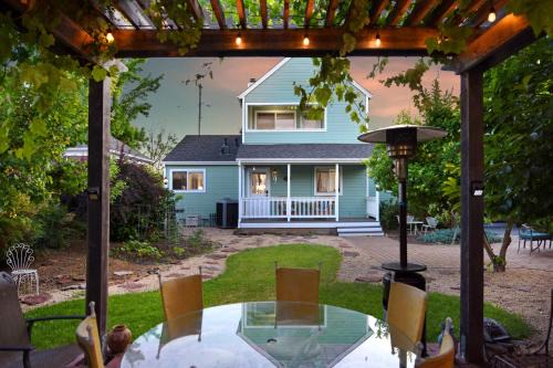 Napa House | Downtown Splendor