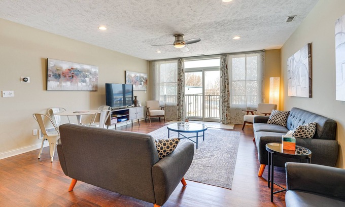 Saint Joseph Condo | Downtown St Joseph Condo w/Balcony & Harbor View