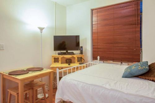 Theatre District Apartment | Downtown Studio Apt, Near Grocery And Hospitals