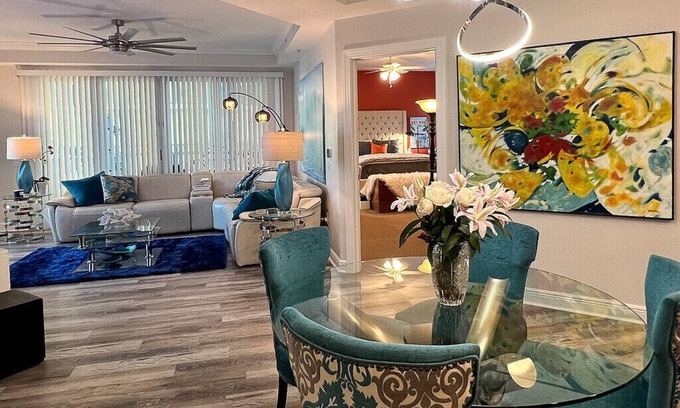 Fort Myers Condo | Downtown urban high rise, exquisitely appointed
