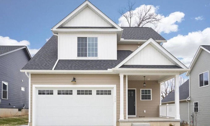 Doylestown House | Doylestown Delight-beautiful, new, fully equipped 4BR, in quiet neighborhood