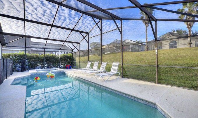 Highgate Park Cottage | Drayton Place at Highgate Park by Shine Villas