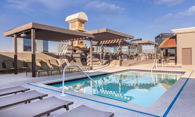 Las Vegas Hotel | Dream Las Vegas Retreat Steps from the Strip!