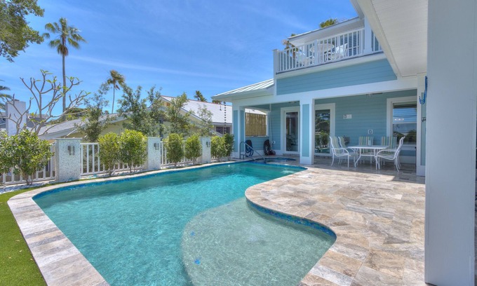 Bay Esplanade House | Dream Vacation Beach House - Heated Pool!