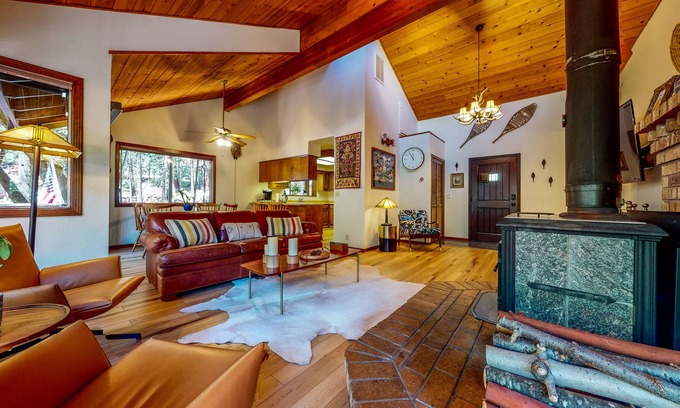 Glencoe Cabin | Dreamy Cabin in the Woods with Wraparound Deck