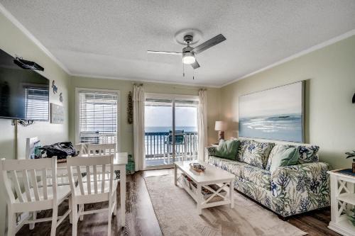 North Myrtle Beach House | Drifty Daze Oceanfront Suite w Pool