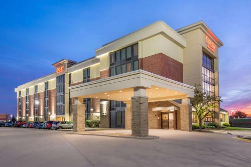 Champaign Hotel | Drury Inn & Suites Champaign
