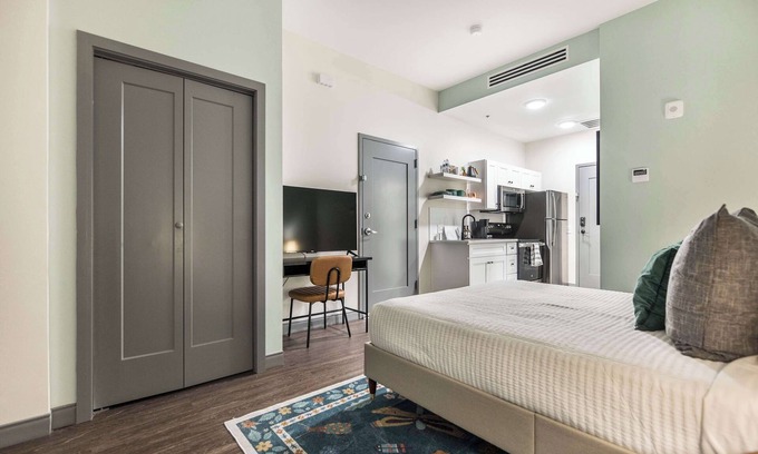 Macon Apartment | Dual Stay Near Atrium Hospital | 1 Mi to Cherry St; Mercer Music at Capricorn –