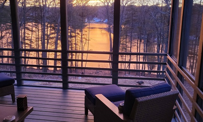 Dudley House | "Duck Rock" Lakefront House with 200' Private Waterfront