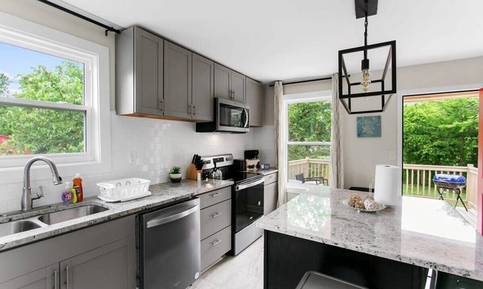 Birmingham House | Dugan Ave Dugout - Unit A