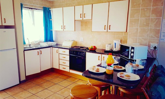 Manaba Beach Apartment | Dumela Margate Flat No 32