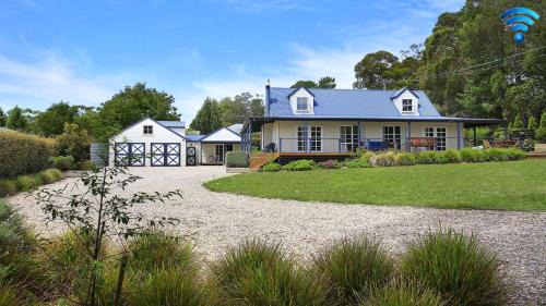 Bundanoon House | Duncraig House