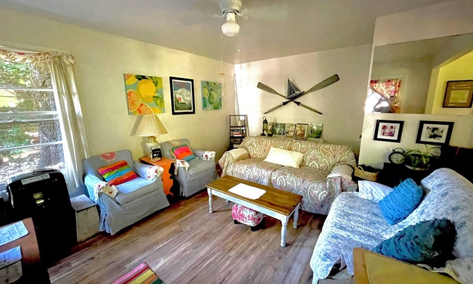 Dunsmuir Cottage | Dunsmuir Cellar Cottage