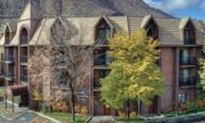 Historic Downtown Durango Resort | Durango, CO 1Bed/1Bath Deluxe!