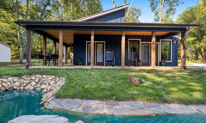 Wildwood House | (E) Blue Spruce | 2 Bed, 1 Bath