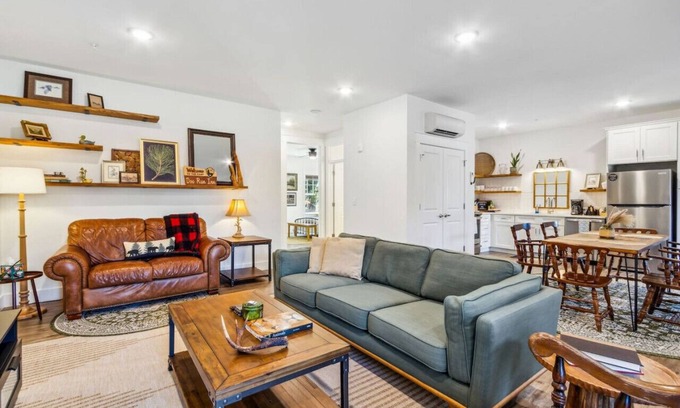 St. Marys Apartment | #E Doe Run Inn - DT - Short Walk to Waterfront