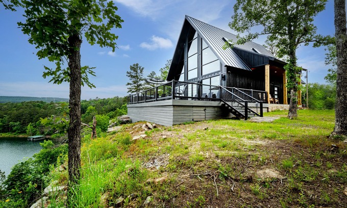 Drasco Cabin | Eagle Bluff Cabin at Greers Ferry Lake