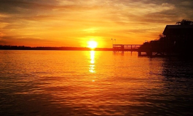 Sondheimer House | Eagle Lake Escape - lakefront - private lot