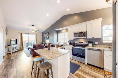 Indian Point Apartment | Eagle Nest Resort Pristine Dream