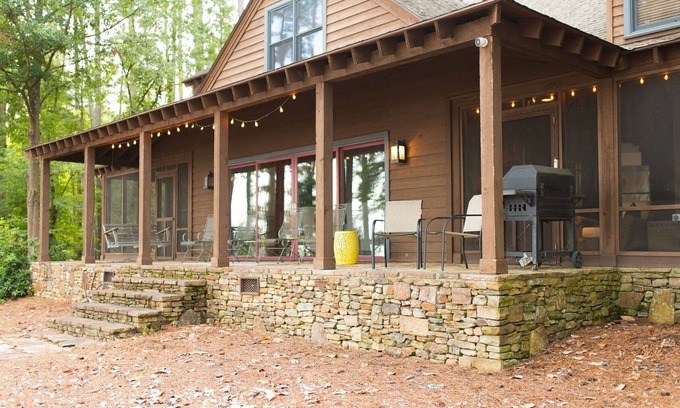 Groveoak House | Eagle Point on The Lake