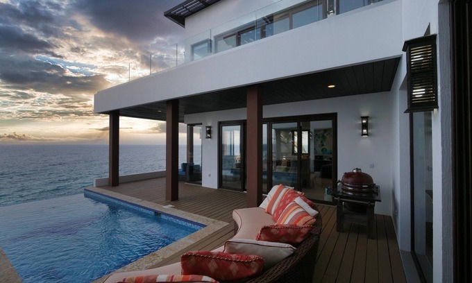 Lighthouse Estates Villa | Eagle Ray - a luxurious waterfront villa.