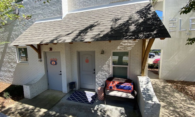 Auburn Condo | Eagle's Nest Auburn Condo right by Auburn Campus!