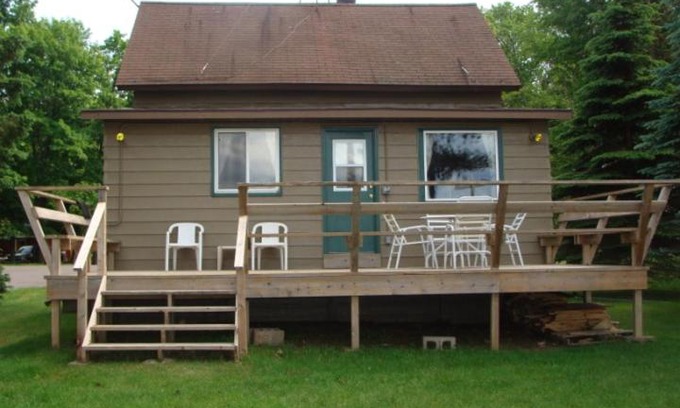 Phelps House | Eagle's Nest Home