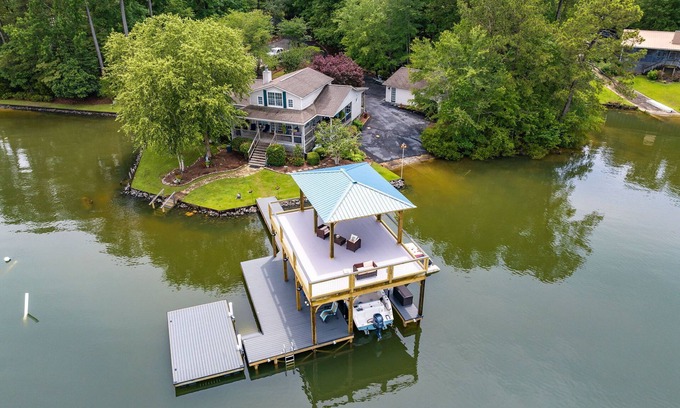 Pleasure Point House | Eagle's Nest on Lake Martin